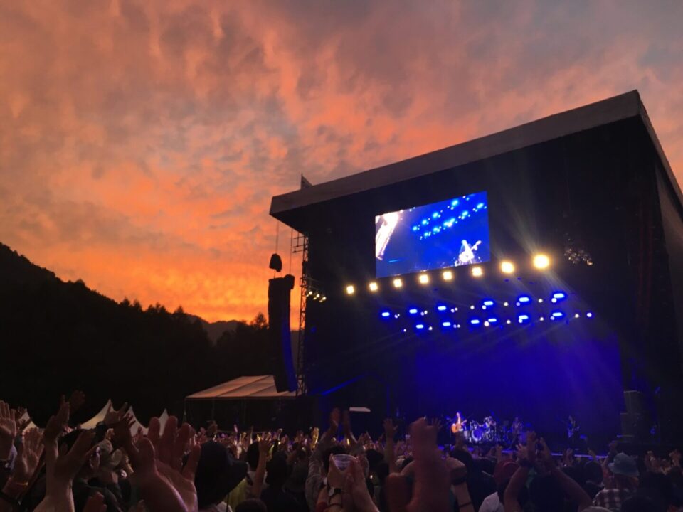 フジロックホワイトステージ 夕焼け