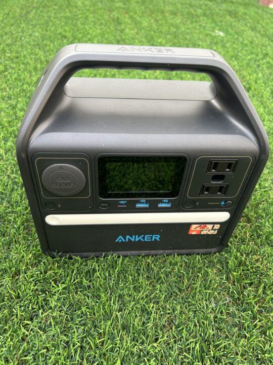 Ankerのポータブル電源。高出力でアウトドアや日常使いに便利